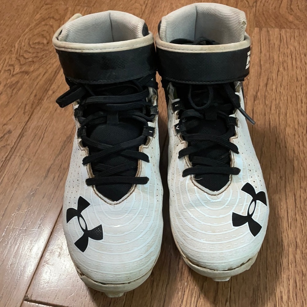 Under Armour High Top Baseball Cleats Boys 4.5 Youth